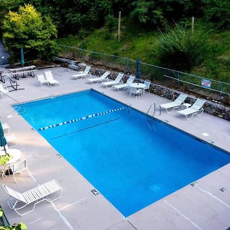 Bearadise Retreat At English Mountain Condo Sevierville Ngoại thất bức ảnh
